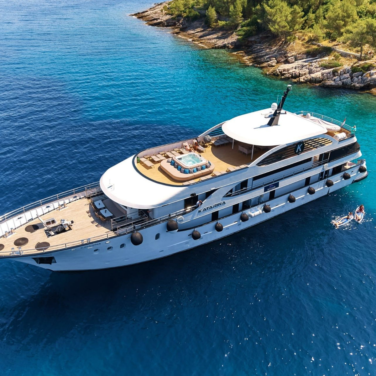 Luxury Cruiser Island Hopping: Croatia's Dalmatian Coast