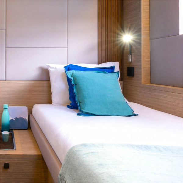 Luxury Catamaran (50–60ft class) — photo 3